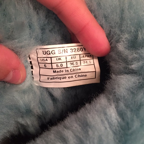 Authentic Blue bailey bow uggs - Picture 5 of 6